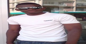 Momas 34 years old I am from Maputo/Maputo, Seeking Dating Friendship with Woman