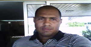 Azocar5 41 years old I am from Maracaibo/Zulia, Seeking Dating Friendship with Woman