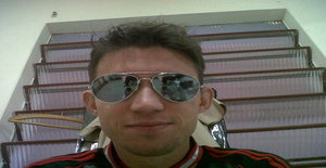 Thomasfoz 33 years old I am from Curitiba/Paraná, Seeking Dating Friendship with Woman
